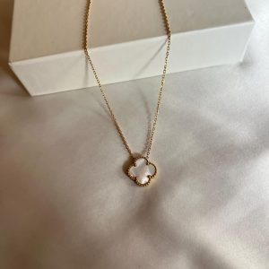 Elegant Clover Necklace