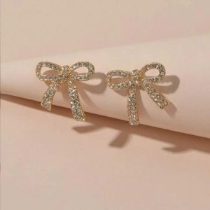 Anting “Belle Bow”